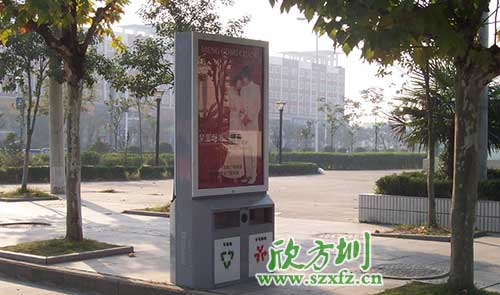   廣告垃圾箱驚艷亮相廣東汕頭街道。