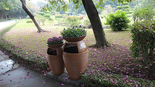  汕頭玻璃鋼花盆垃圾桶，點綴公園好環(huán)境。